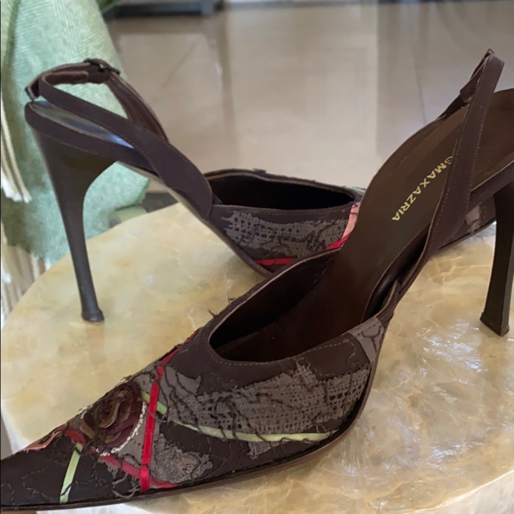 Bcbg brown pair of shoes!